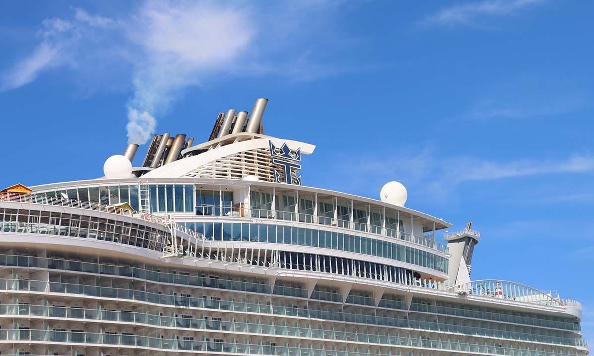 Exterior of the Royal Caribbean ship: Oasis of the Seas in Palma, Majora