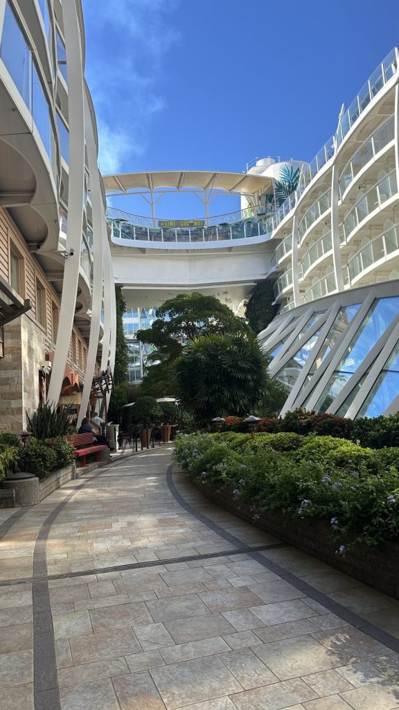 Central Park | Oasis of the Seas | Royal Caribbean