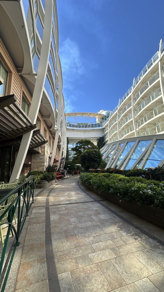 Central Park | Oasis of the Seas | Royal Caribbean