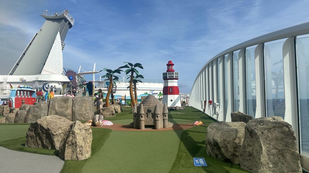 Mini Golf | Oasis of the Seas | Royal Caribbean