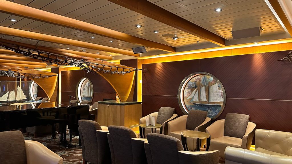 Schooner Bar | Oasis of the Seas | Royal Caribbean