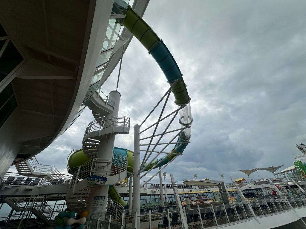 Main Pool Deck | Royal Caribbean | Oasis of the Seas