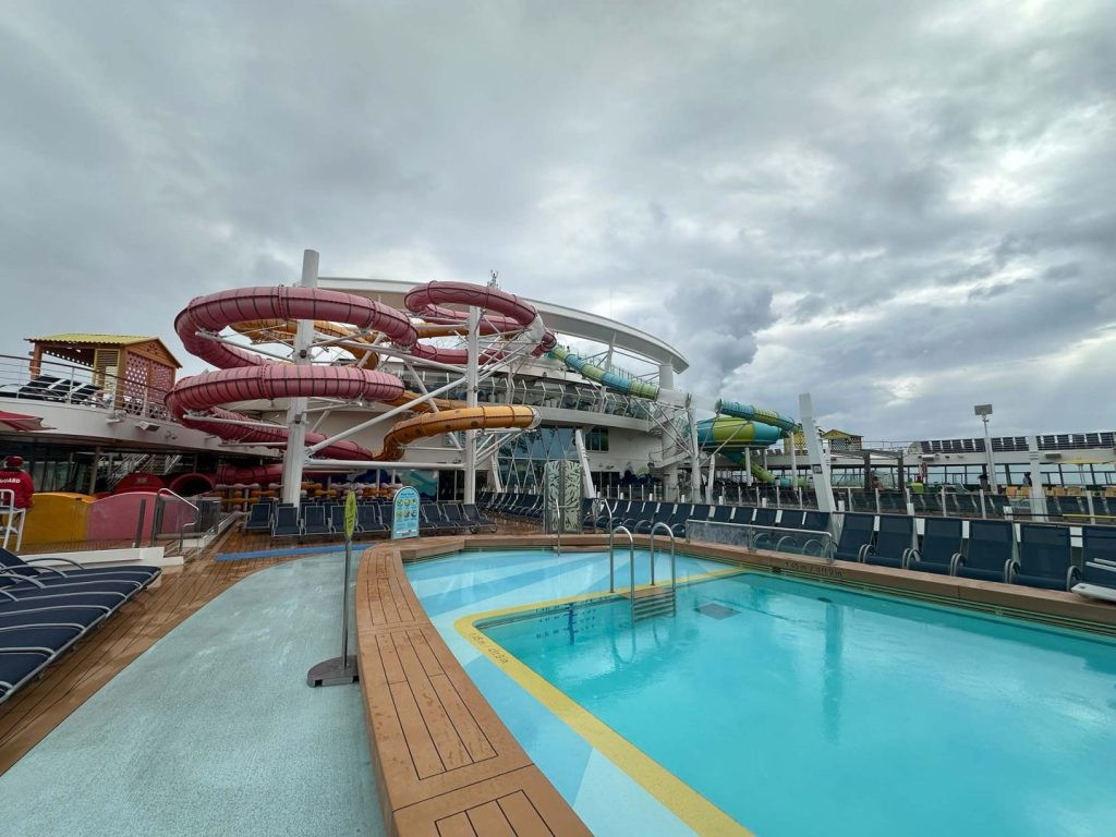 Main Pool Deck | Royal Caribbean | Oasis of the Seas