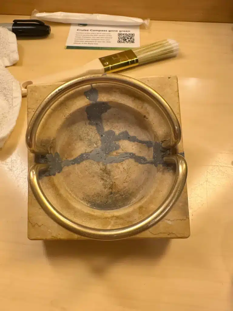 Amazing Heartwarming Reddit Story: Enchantment of the Seas Cupholder Goes Viral