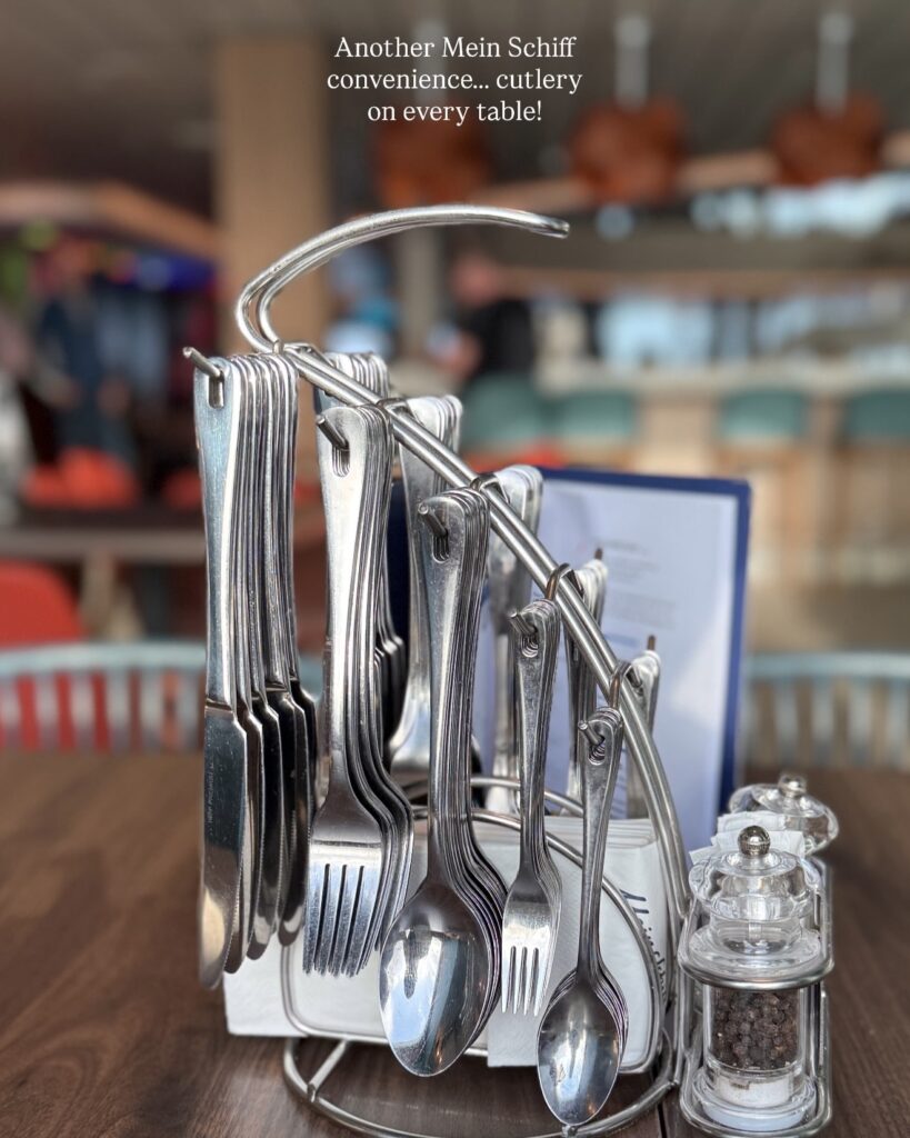 Cutlery in Mein Schiff Relax buffet